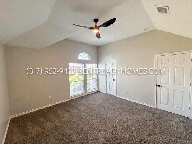 Building Photo - 2221 Overton Dr