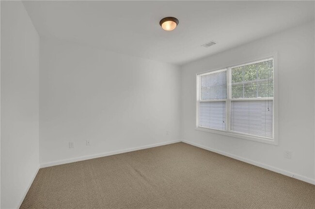 Building Photo - 3335 Briaroak Dr