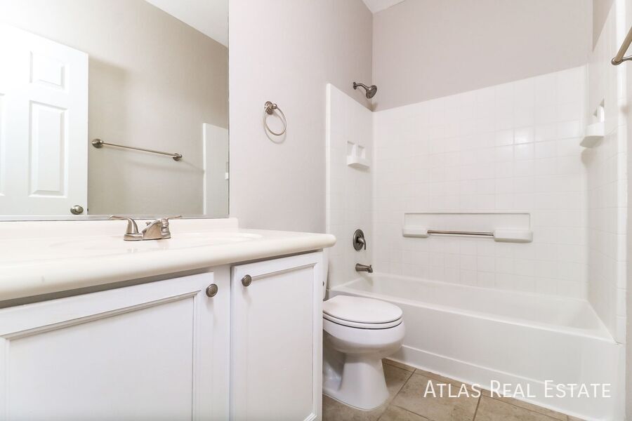 Building Photo - 13771 W Mauna Loa Ln