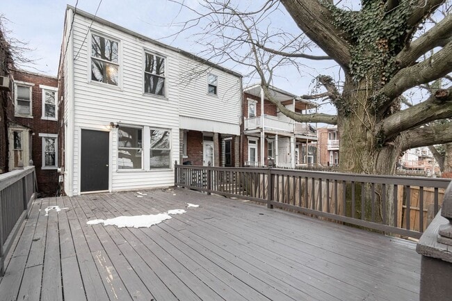 Building Photo - 3 Bedroom 1 Bathroom home in Harrisburg, PA