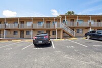 Building Photo - 415 N Halifax Ave