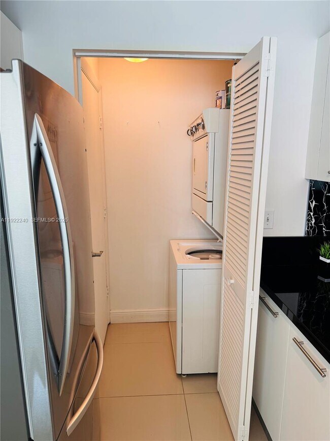 Building Photo - 244 Biscayne Blvd