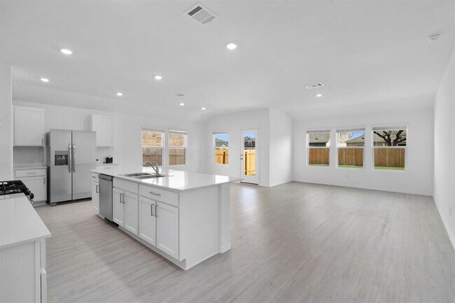 Building Photo - 138 Arbordale St