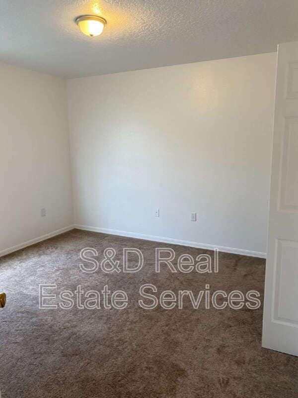 Building Photo - 3968 Hampton Hills Dr
