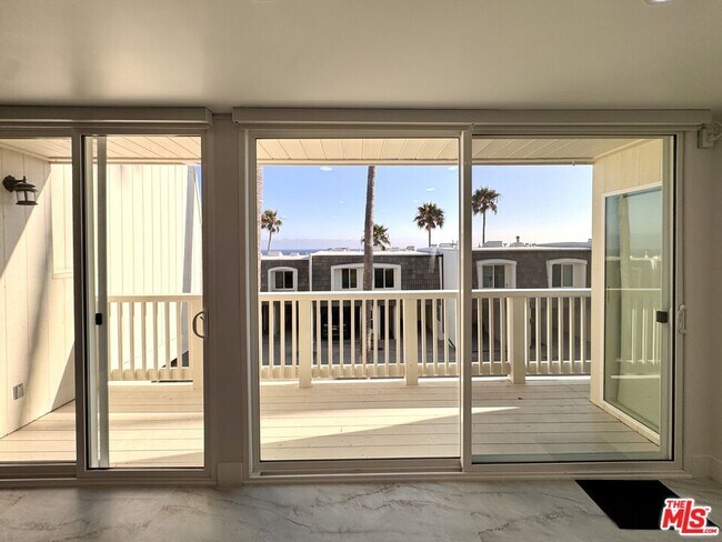 Building Photo - 11916 Whalers Ln