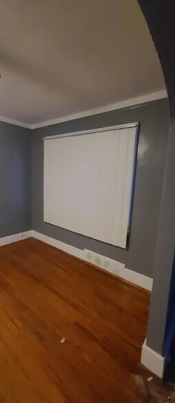 Building Photo - 2310 Pasadena St