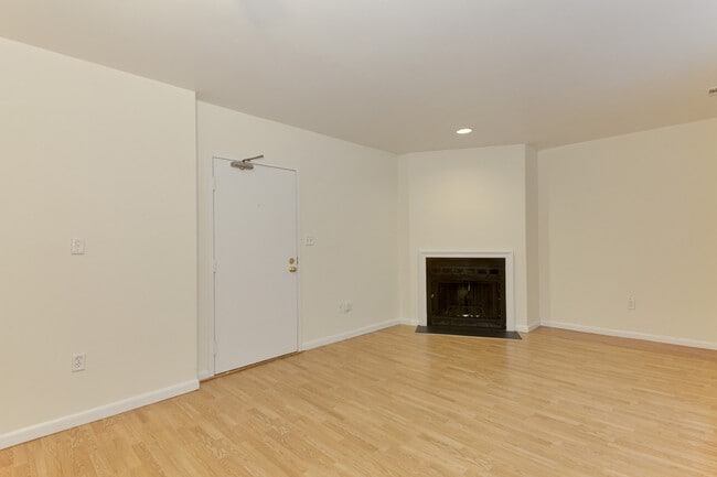 Building Photo - 2012 O St NW