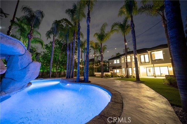 Building Photo - 17437 Oak Creek Ct