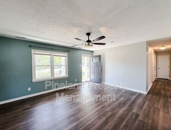 Building Photo - 1690 Clairborne Dr
