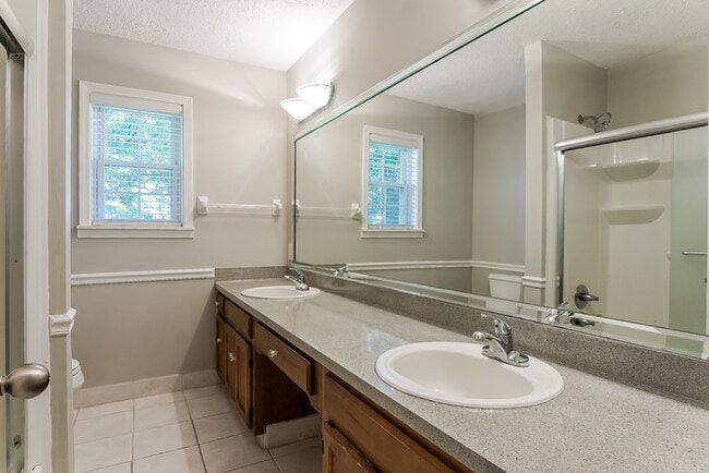 Building Photo - 7033 Brassie Bend