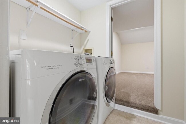 Building Photo - 9530 Hallhurst Rd