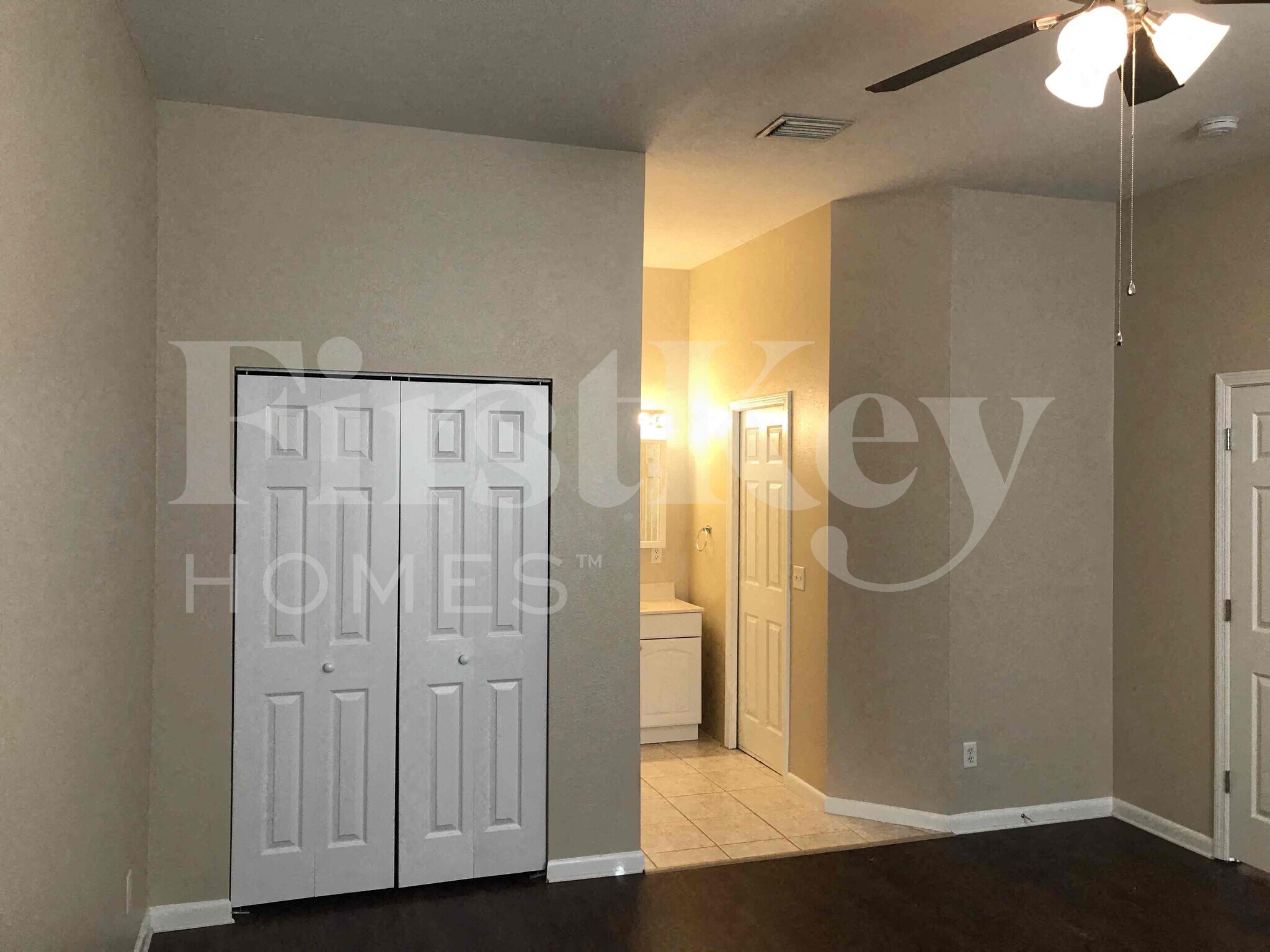 Building Photo - 1036 SE 11th Terrace