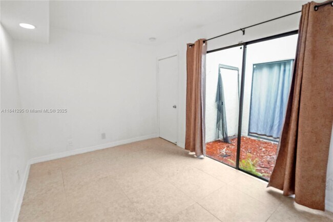 Building Photo - 2213 NW 55th Terrace