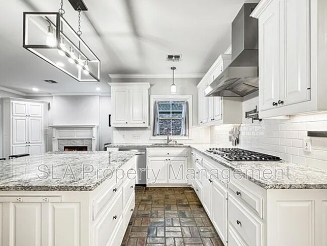 Building Photo - 17745 W Colony Way