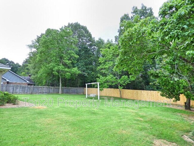 Building Photo - 2723 Summerfield Pl