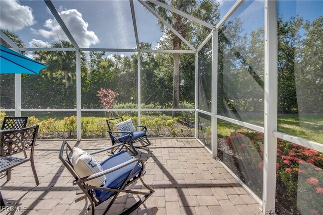 Building Photo - 10519 Diamante Way