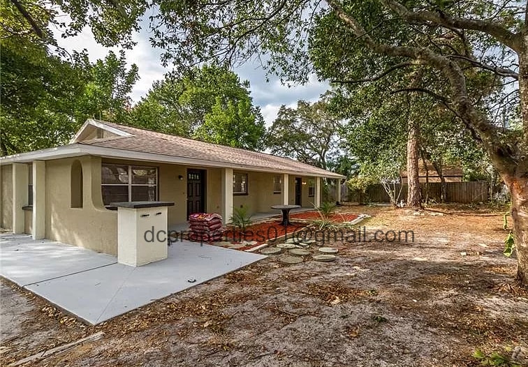 Front - 5415 Lemon St