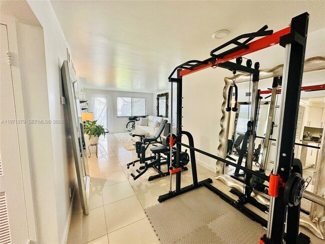 Building Photo - 301 Golden Isles Dr