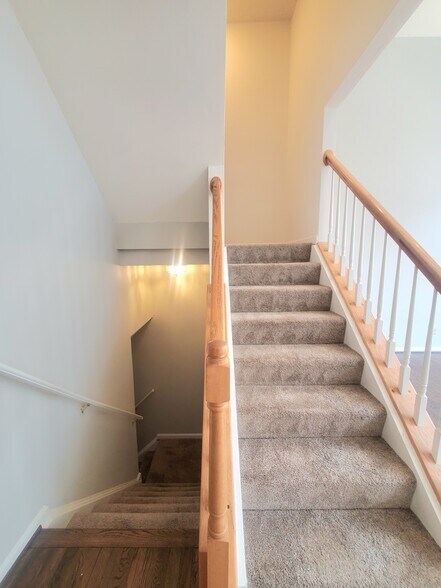 Building Photo - 6030 Lincolnia Rd