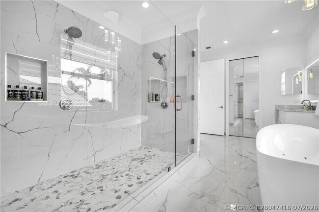 Building Photo - 4707 SW 195th Terrace