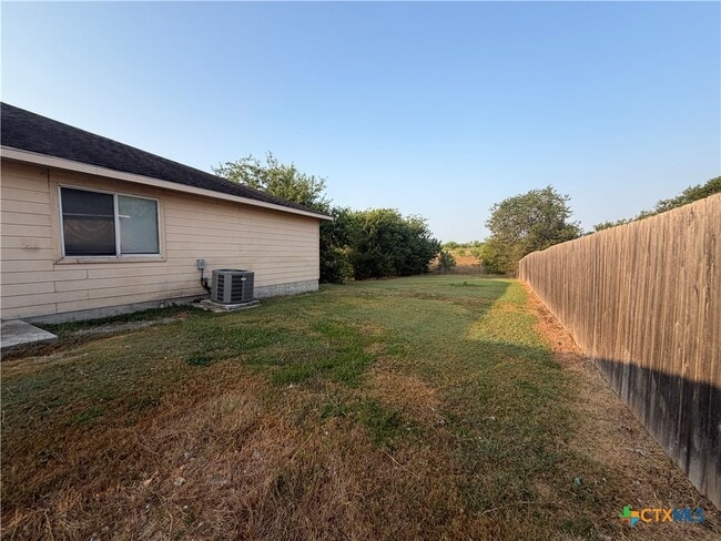 Building Photo - 2752 FM1044