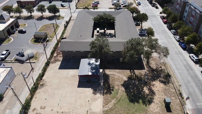 Building Photo - The Graduate Apartments