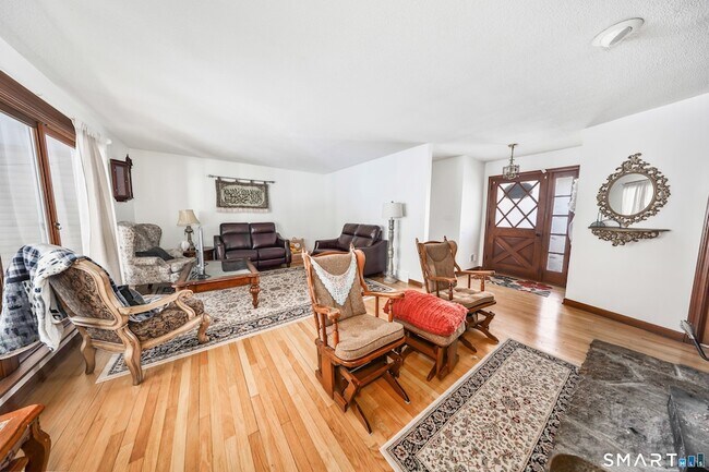 Building Photo - 41 Trout Brook Dr