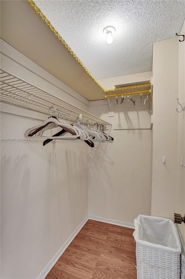 Building Photo - 1833 S Ocean Dr