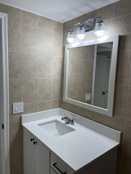 Building Photo - 7705 Camino Real