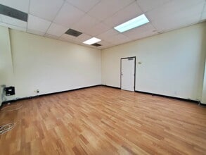 Building Photo - 211 10th St