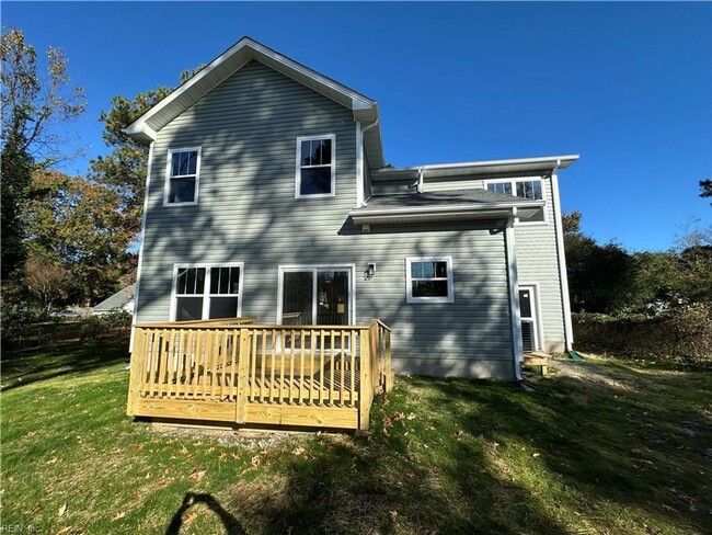 Building Photo - Stunning New Construction in Norview!