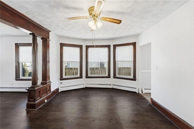 Building Photo - 93 Oakland Ave