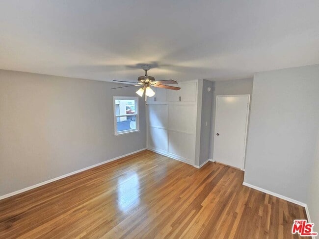 Building Photo - 5329 Vantage Ave