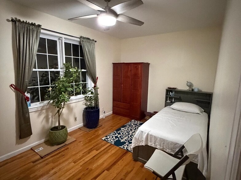 Building Photo - 3264 Middletown Rd