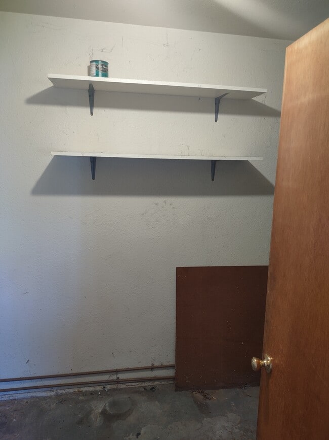 Building Photo - 280 Mary Ln