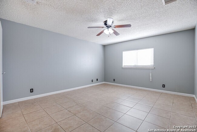 Building Photo - *COMING SOON* Beautiful 3 Bedroom Home with Granite Countertops & Large Backyard