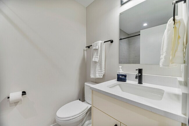 Building Photo - 2335 W Touhy Ave