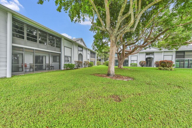 Building Photo - 15465 Lakes of Delray Blvd