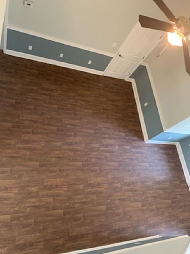 Building Photo - Townhome in Desirable Croatan Crossing Sub...