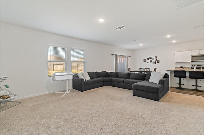 Building Photo - 21568 Rolling Streams Dr