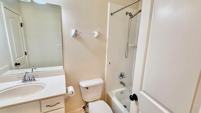 Building Photo - 9008 Arden Meadows Dr