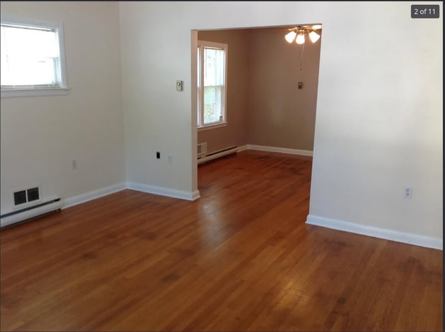 Building Photo - 111 E Monmouth St