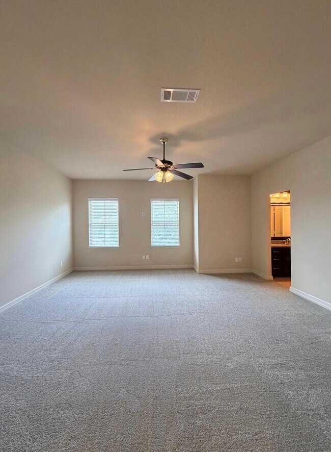 Building Photo - 5423 Lachlan Springs Ln