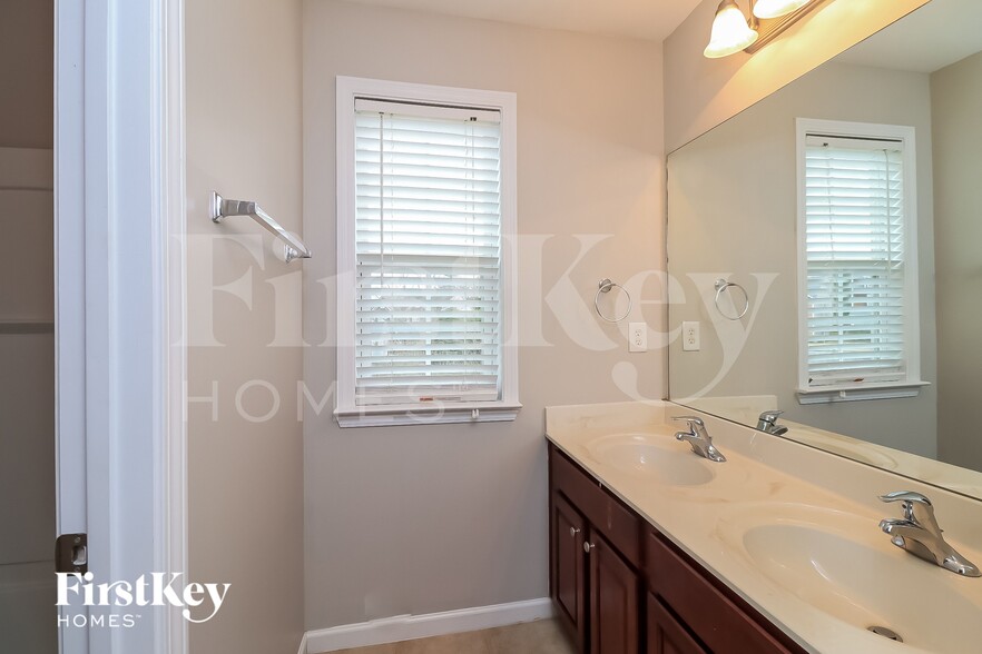 Building Photo - 3630 Drayton Manor Run