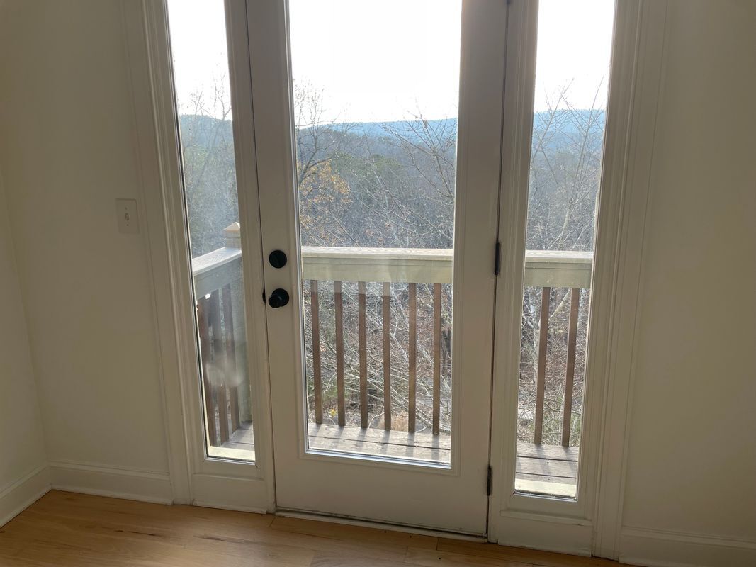 Building Photo - 369 Hillside Dr