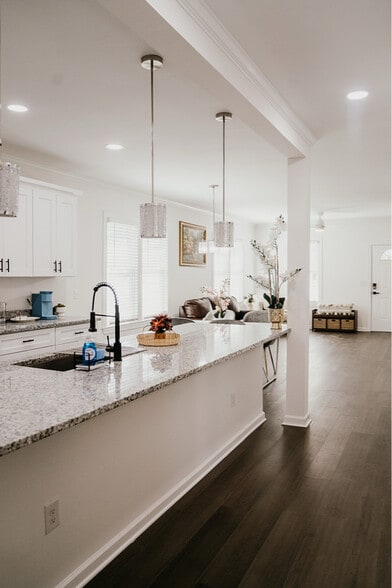 Building Photo - 1917 Faucette Ave