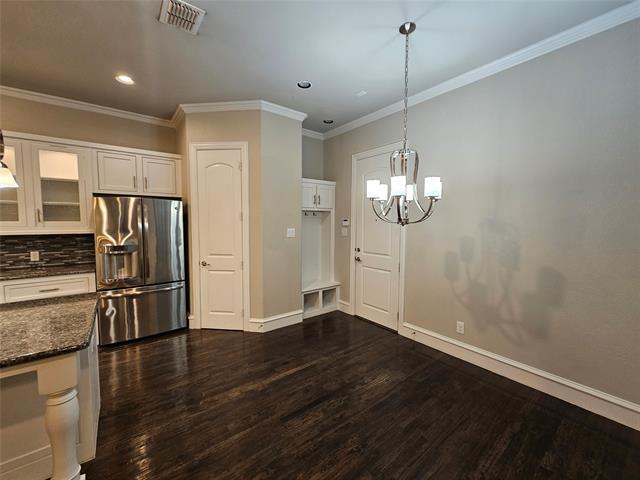 Building Photo - 988 Shadyside Ln