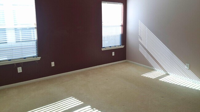 Building Photo - 21842 Grassy Hill Ln