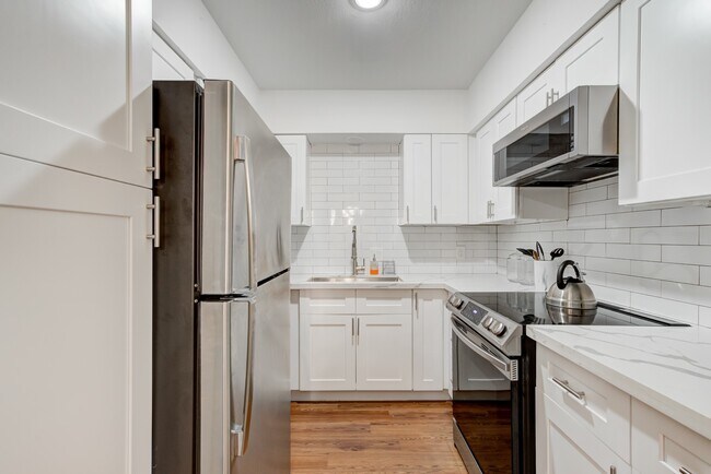 Building Photo - 2701 Bellefontaine St