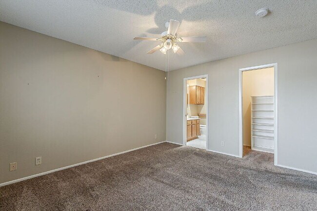 Building Photo - 4328 E Capri Ave